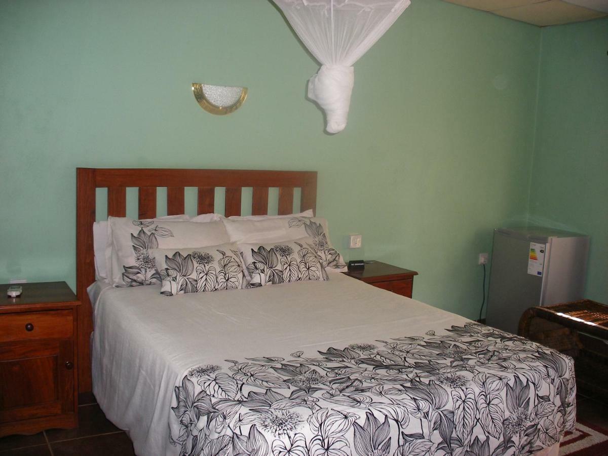 Gloria'S Bed And Breakfast Livingstone Dış mekan fotoğraf